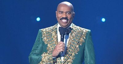 Steve Harvey's Green Suit Is Just One Of His Boldest Fashion Moments –  StyleCaster