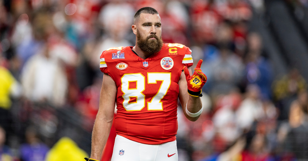 Travis Kelce's Kentucky Derby Suit Sparks Gangster Jokes: PHOTO - Comic ...